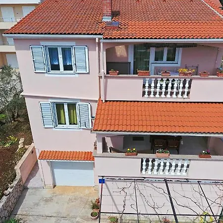 Apartament Lovely In With Wifi